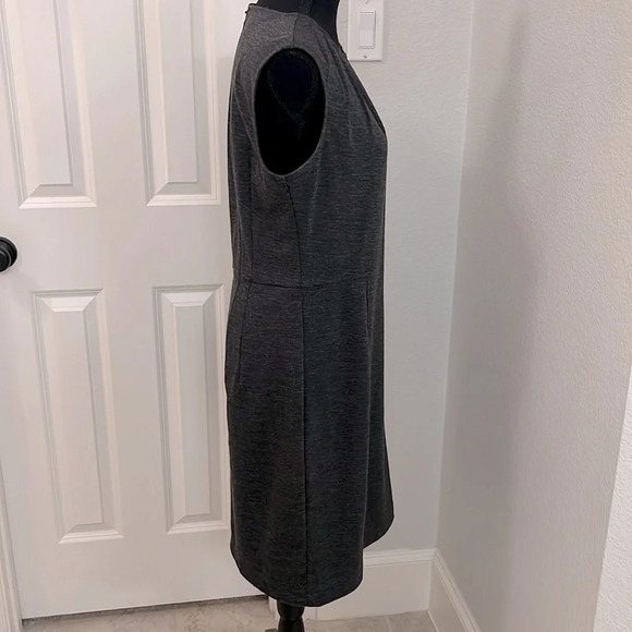 Sharagano Dark Gray Stretch Knit Career Office Knee Dress Sheath Sleeveless Sz 8 - Picture 3 of 8